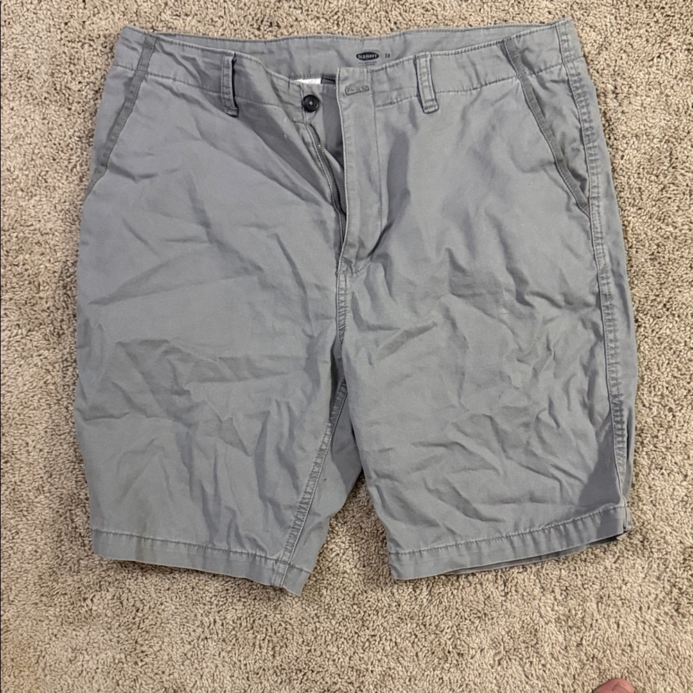 Old Navy Men's Light Gray Flat Front Shorts